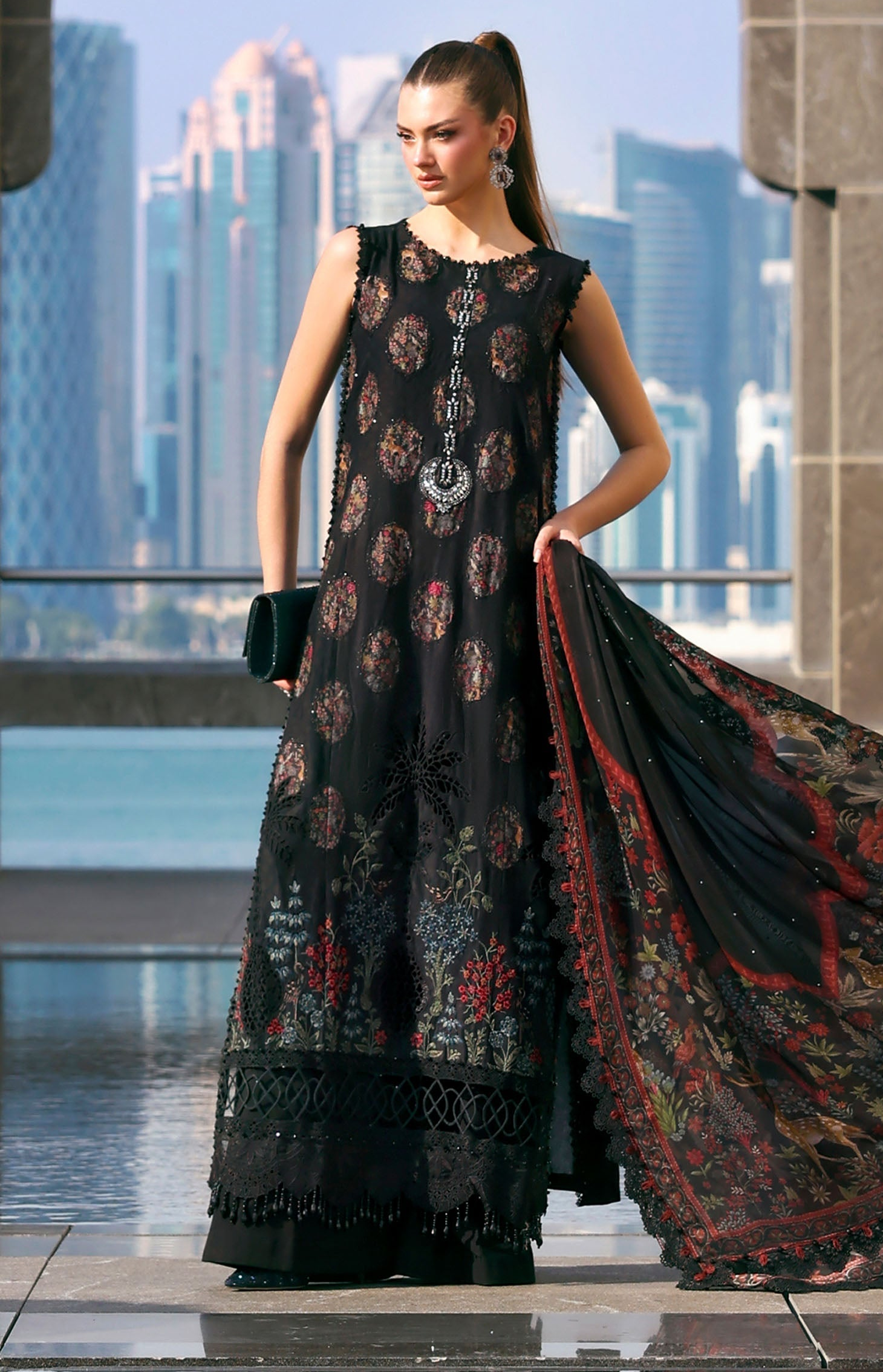 MARIA B Premium Embroidered Lawn – 3 PC Unstitched